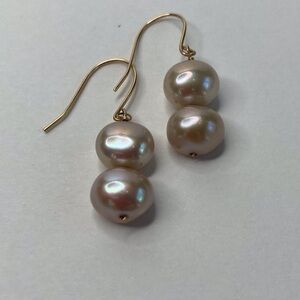 💰 𝕊 𝕠 𝕝 𝕕 💰 HAND CRAFTED EARRINGS Drop Gold & Freshwater Pearl Champagne Colored